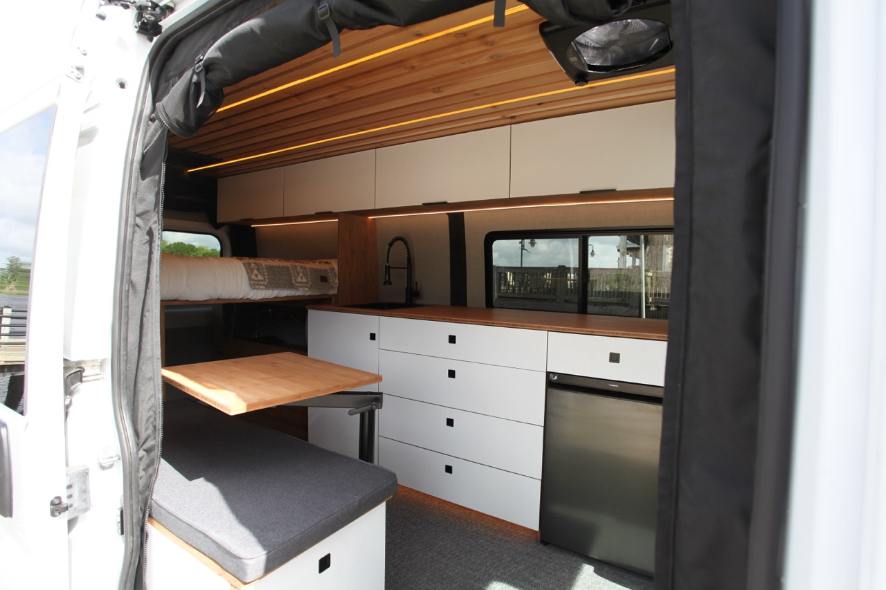 Aire Plus 2026 interior